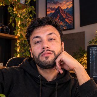 LAHDAYLY, Founder and writer, Helpthispet.com